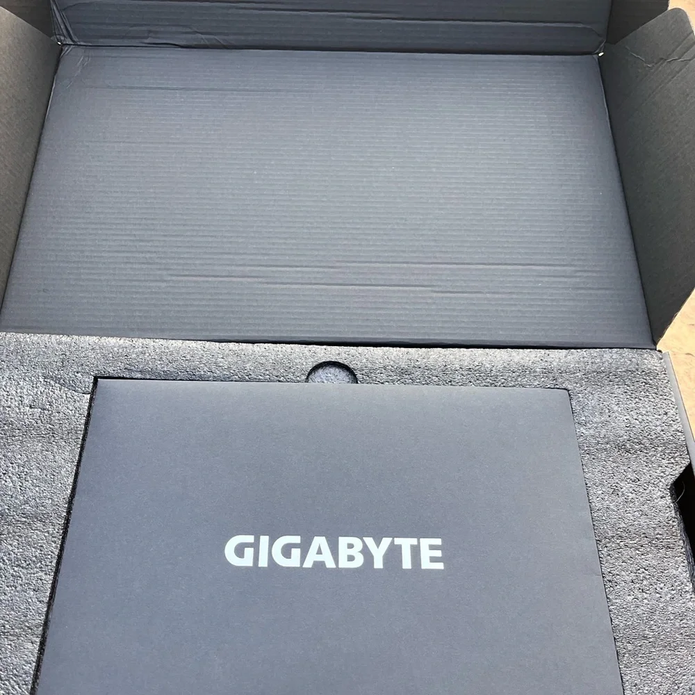 GIGABYTE GeForce RTX 3090 GAMING OC 24GB GDDR6X Graphics Card - Great Condition